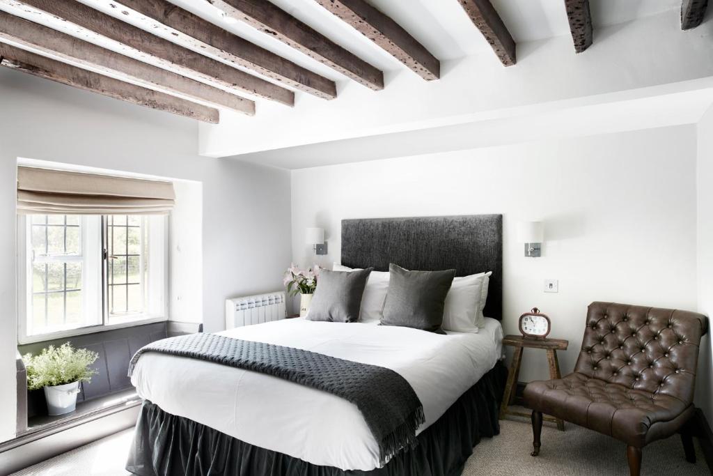 The Masons Arms - Best Hotels in Gloucestershire