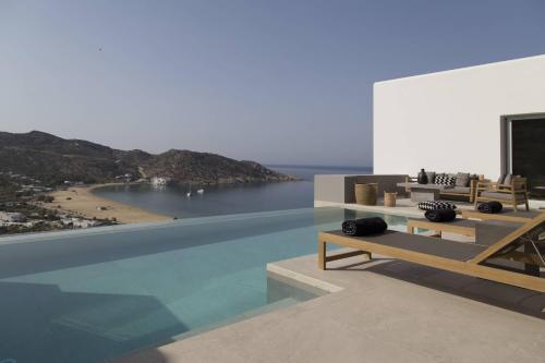 Hide Out Suites