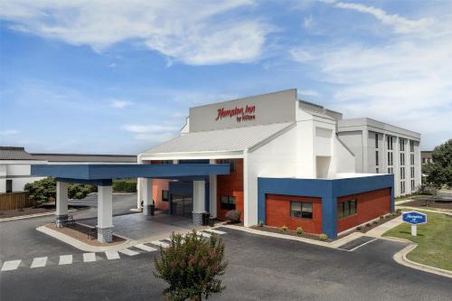 Hampton Inn Fayetteville Fort Bragg - Best Fitness Hotels in Fayetteville, NC