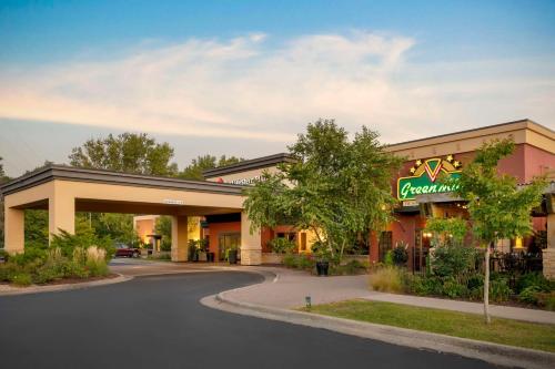 Best Western Plus St. Paul North/Shoreview - Best Hotels with Free Breakfast in Minneapolis - St. Paul, MN