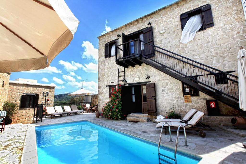 Leonidas Village Houses - Affordable Hotels in Cyprus