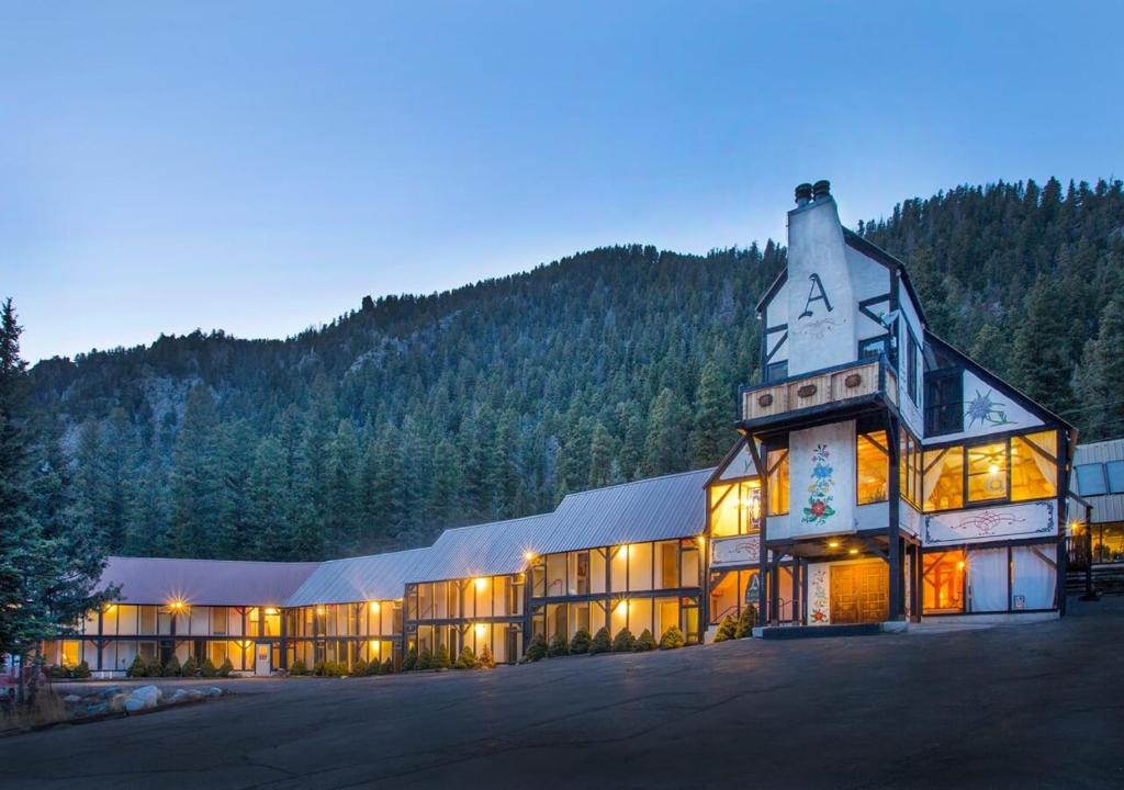 Austing Haus - Best Hotels in Taos