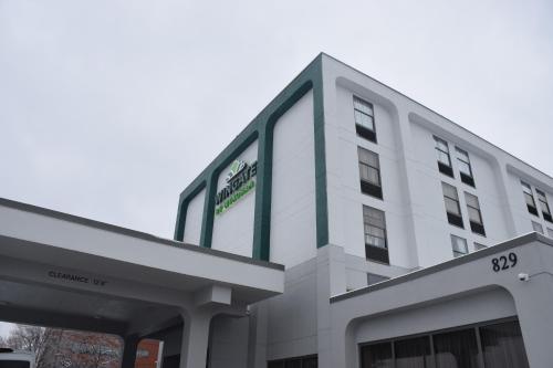 suite hotels in Baltimore