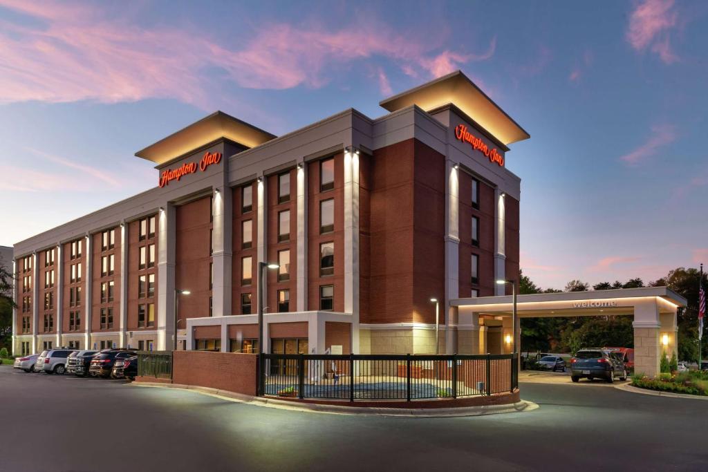 Hampton Inn Greensboro Airport - Best Hotels in Greensboro, NC
