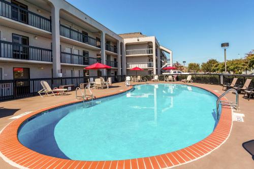 Clarion Pointe Huntsville Research Park - Best Hotels in Huntsville, AL