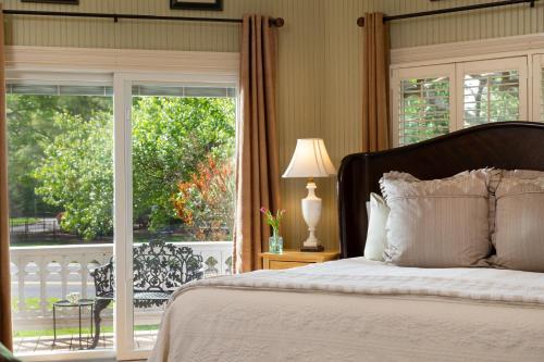 Inn at Woodhaven-In the Heart of the Bourbon Trail-Over 12 Distilleries Nearby - Best Hotels in Kentucky