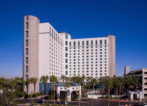 Hilton Grand Vacations Club Paradise Las Vegas - Best Parking Hotels in Las Vegas, NV
