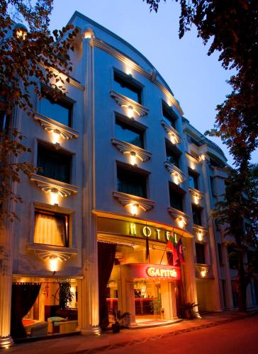 Capitol Hotel - Best Hotels with Airport Shuttle Service in Bulgaria