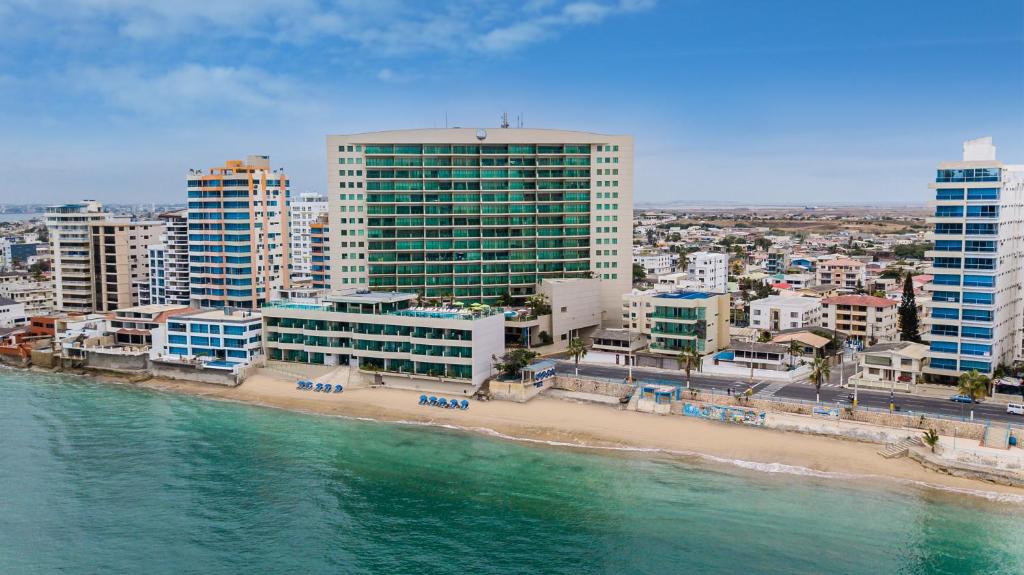Hotel Colon Salinas - Best Parking Hotels in Ecuador