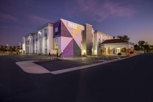 Comfort Inn & Suites North Glendale and Peoria