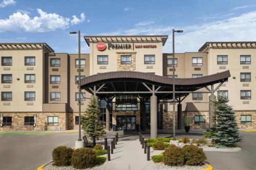 Best Western Premier Freeport Inn Calgary Airport - Best Hotels with Airport Shuttle Service in Calgary