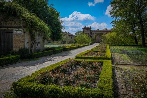 Antica Corte Pallavicina Relais - Best Hotels in Emilia Romagna