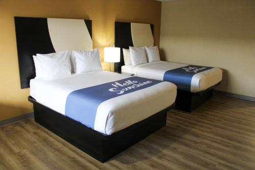 Days Inn by Wyndham Bend