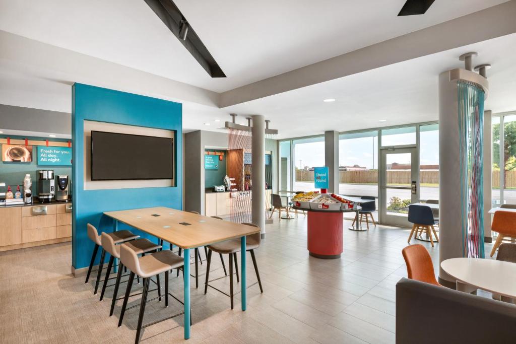 avid hotels - Lancaster by IHG - Best Fitness Hotels in Lancaster, PA