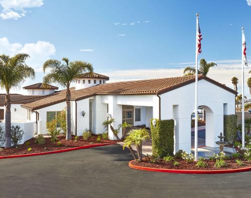 Hilton Garden Inn San Luis Obispo/Pismo Beach - Best Pet-Friendly Hotels in Pismo Beach, CA