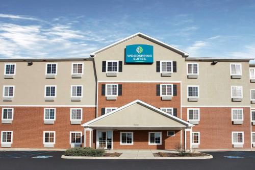 hotels with suites in Fort Wayne