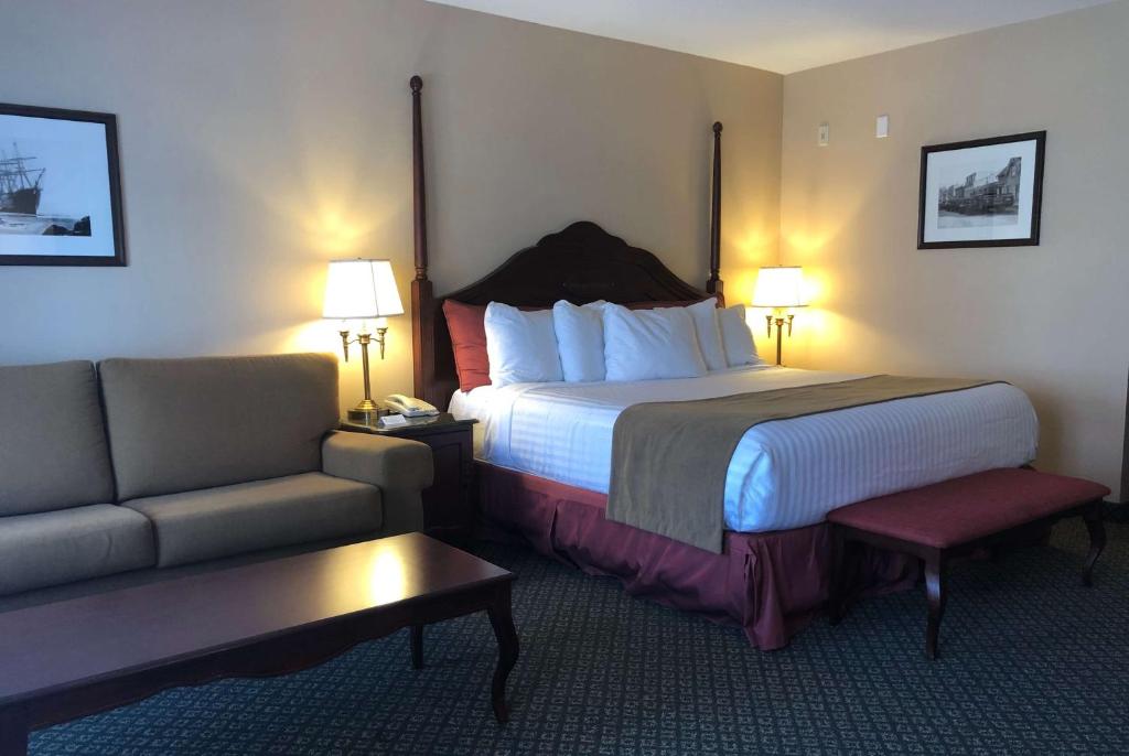 Chateau Saint John Trademark Collection by Wyndham - Best Hotels with Free Breakfast in Canada