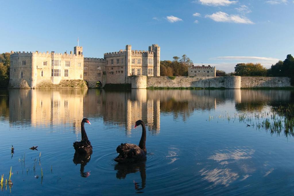 Leeds Castle Stable Courtyard Bed and Breakfast - Best Hotels in Kent