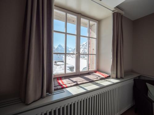 Historisches Alpinhotel Grimsel Hospiz - Best Hotels in Bern Canton
