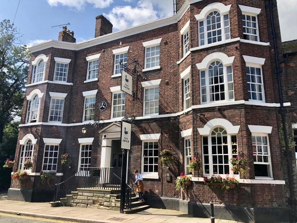 The Swan at Tarporley - Best Hotels in Cheshire