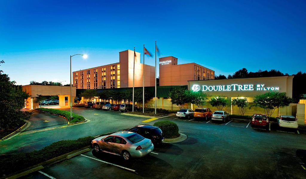 DoubleTree by Hilton Baltimore - BWI Airport - Best Hotels in Baltimore, MD