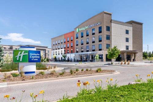 Holiday Inn Express & Suites - Colorado Springs AFA Northgate, an IHG Hotel