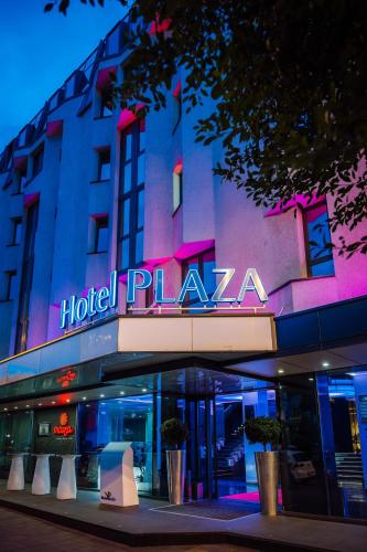 Plaza V Hotel - Best Hotels with Free Breakfast in Romania