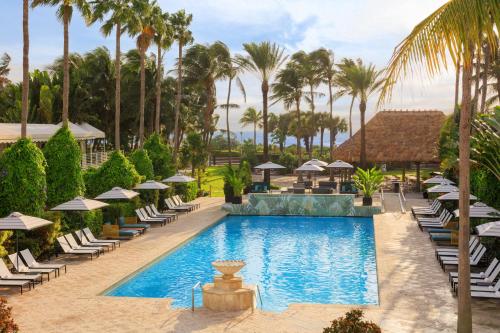 Kimpton Surfcomber Hotel by IHG - Hotels with Pools in Miami