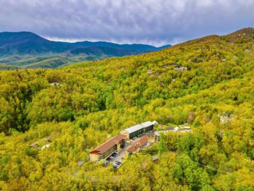 Laurel Point Resort - Best Parking Hotels in Gatlinburg, TN