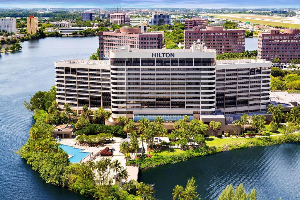 Hilton Miami Airport Blue Lagoon - Best Hotels with Airport Shuttle Service in Florida