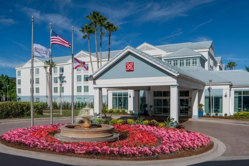 Hilton Garden Inn Orlando Airport - Best Hotels with Airport Shuttle Service in Orlando, FL
