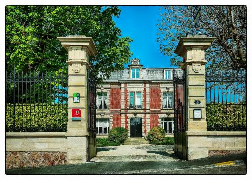 Hotel Le Clos Raymi - Best Hotels in Epernay