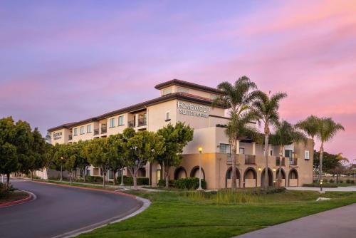Homewood Suites by Hilton San Diego Airport-Liberty Station - Best Hotels with Free Breakfast in San Diego, CA