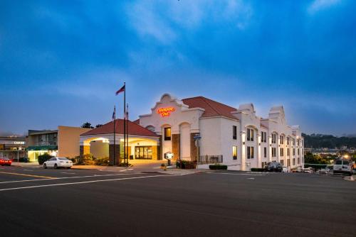 Hampton Inn San Francisco - Daly City - Best Parking Hotels in San Francisco, CA