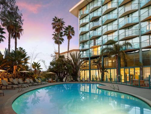 DoubleTree By Hilton San Diego Hotel Circle - Best Hotels near University of San Diego, CA