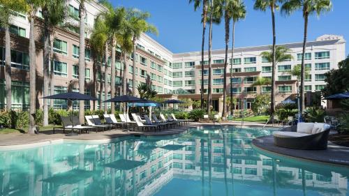 DoubleTree by Hilton San Diego Del Mar - Best Pool Hotels in San Diego, CA