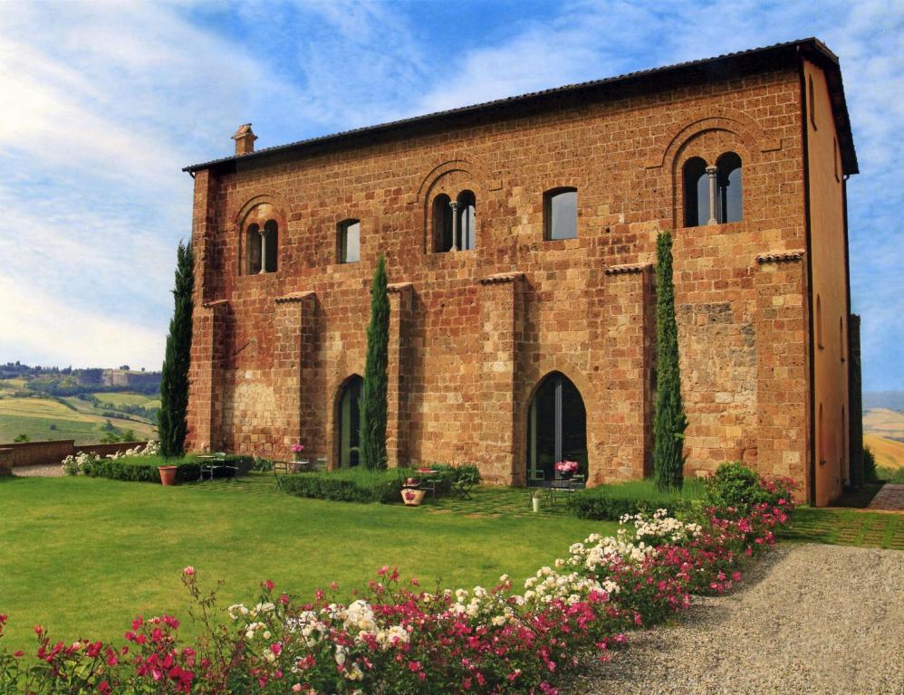 Locanda Palazzone - Best Hotels in Umbria