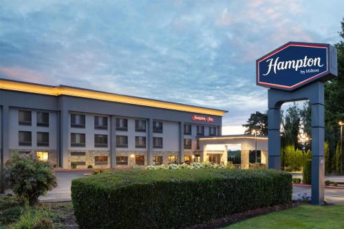 Hampton Inn Portland East - Best Parking Hotels in Portland, OR