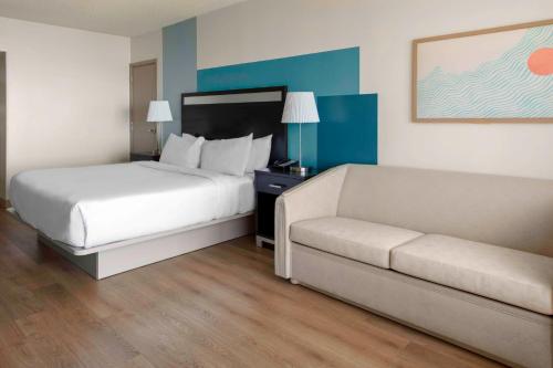 DoubleTree Resort by Hilton Myrtle Beach Oceanfront - Best Hilton Worldwide Hotels in South Carolina