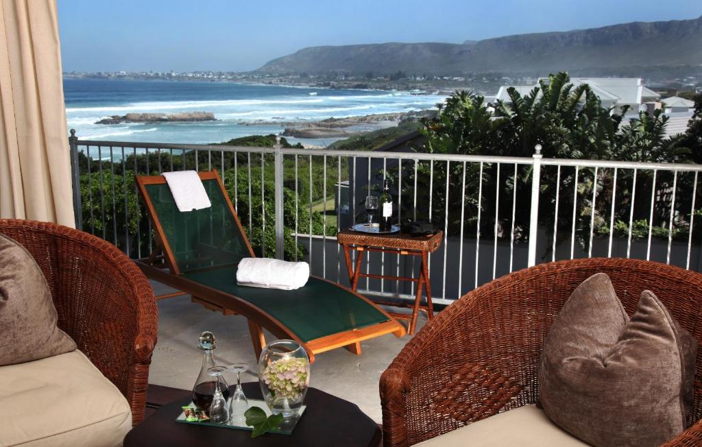 Hermanus Beach Villa - Best Hotels in Hermanus