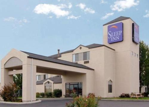 hotels with suites in Ontario