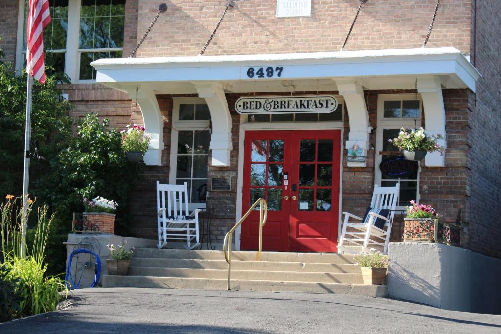 Northside School Bed & Breakfast - Best Hotels in Idaho