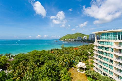 Sunshine Resort Intime Sanya - Best Beach Hotels in China