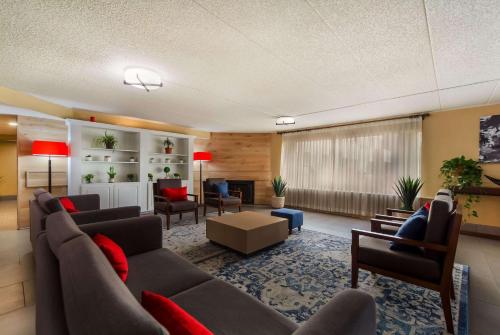 suite hotels in Lincoln