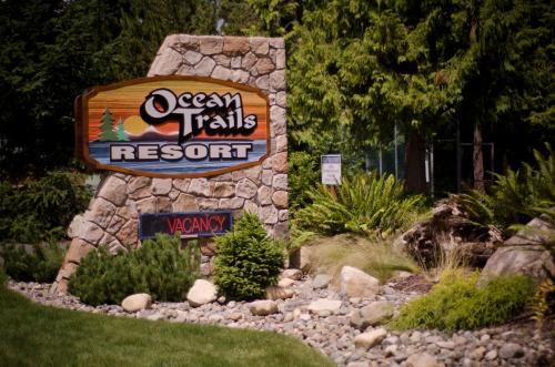 Ocean Trails Resort - Best Pool Hotels in Victoria & Vancouver Island