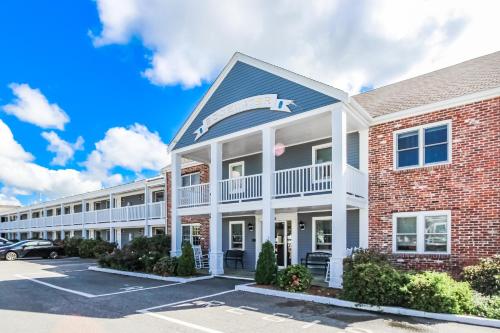 Edgewater Beach Resort - Best Hotels in Cape Cod, MA