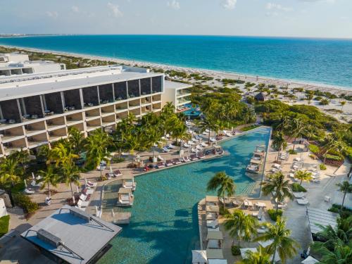 TRS Coral Hotel - Adults Only - All Inclusive - Best Hotels with Free Breakfast in Mexico