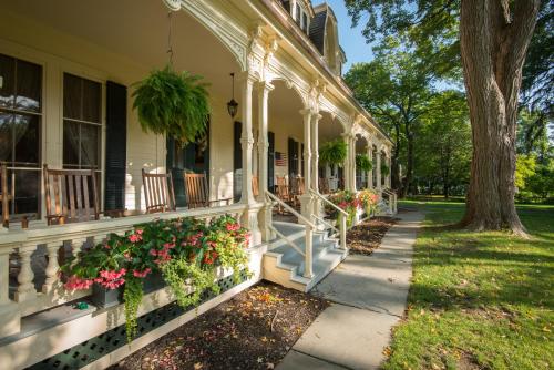 The Inn at Cooperstown - Best Hotels in Cooperstown