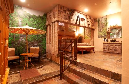 Destinations Inn Theme Rooms - Best Hotels with Free Breakfast in Idaho Falls, ID