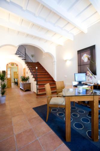 Hotel Es Mercadal - Best Hotels in Menorca